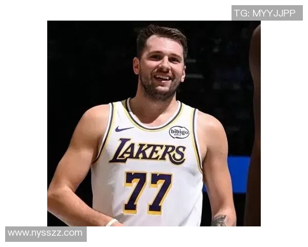 布朗尼爆发！湖人102-122惨败老鹰，东契奇22+5+11，范德彪12+18